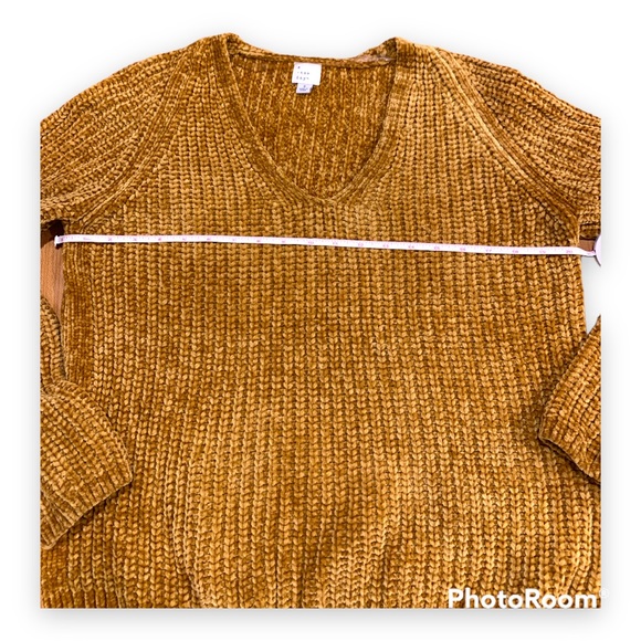 A New Day Sweater, Turtleneck, and T-Shirt Bundle - Picture 5 of 16